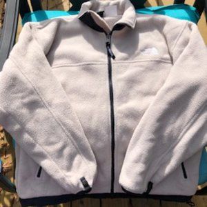 *SOLD OFFLINE* North Face Fleece Jacket